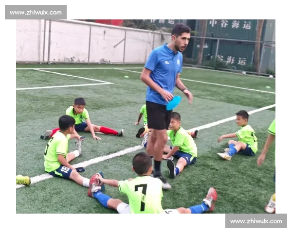 职业选手们的训练日常，S13总决赛背后的汗水与付出